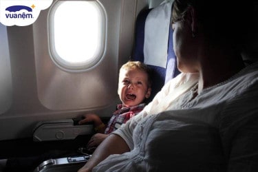 kinh nghiệm cho trẻ đi du lịch bằng máy bay