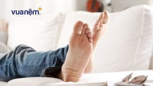 Giải đáp: Tư thế ngủ gác chân lên đầu gối có tốt hay không?