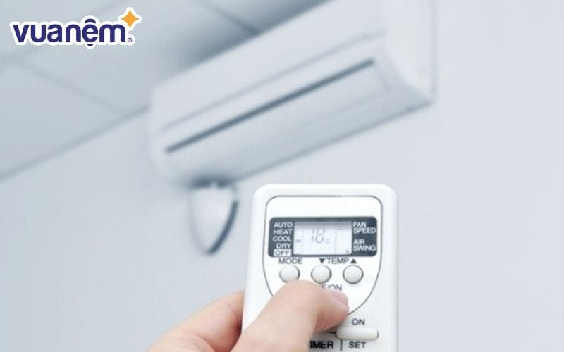 Tạo môi trường đủ tối, yên tĩnh và nhiệt độ vừa phải giúp bạn dễ thư giãn trước khi ngủ