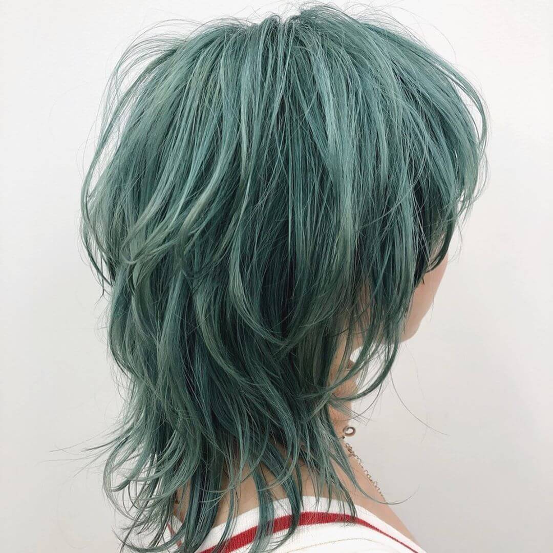 tóc màu xanh rêu 