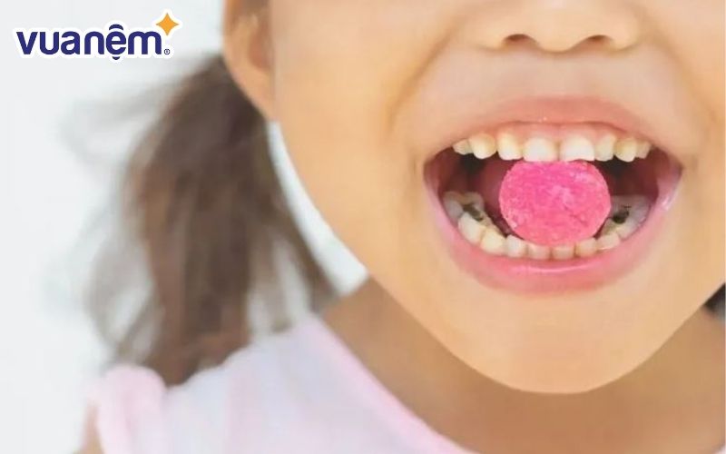 Đồ ăn thức uống là những thức tác động trực tiếp đến sức khỏe răng miệng.