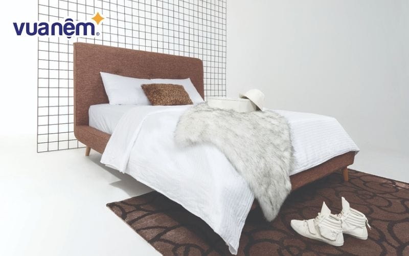 Liên Á không chỉ bán nệm mà còn cung cấp các mẫu giường cao cấp