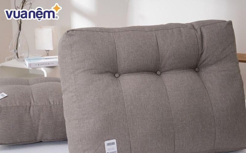 Nệm đầu giường giúp trẻ tránh va đập và hạn chế những chấn thương