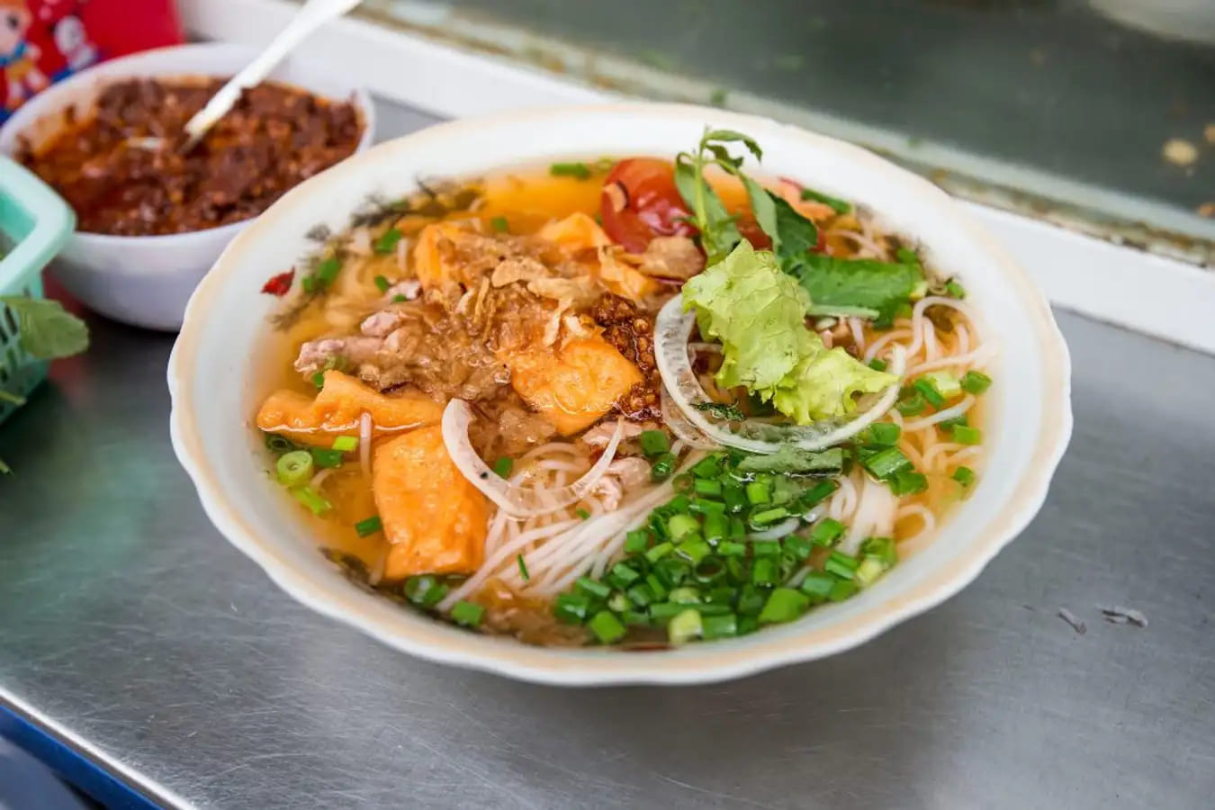 Món bún riêu của Vinh 