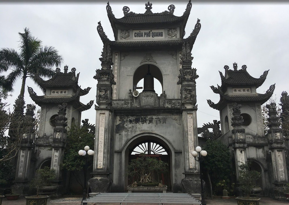 Chùa Phổ Quang là một trong những ngôi chùa lớn và lâu đời