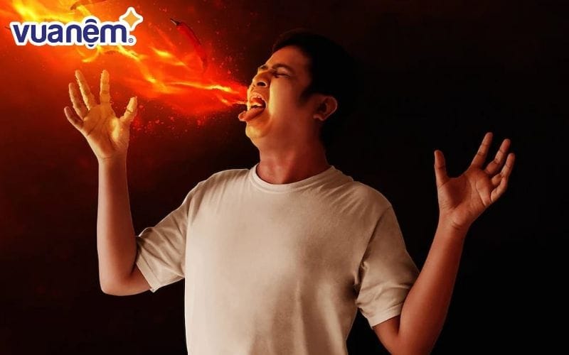 Không ăn đồ cay nóng trước khi ngủ