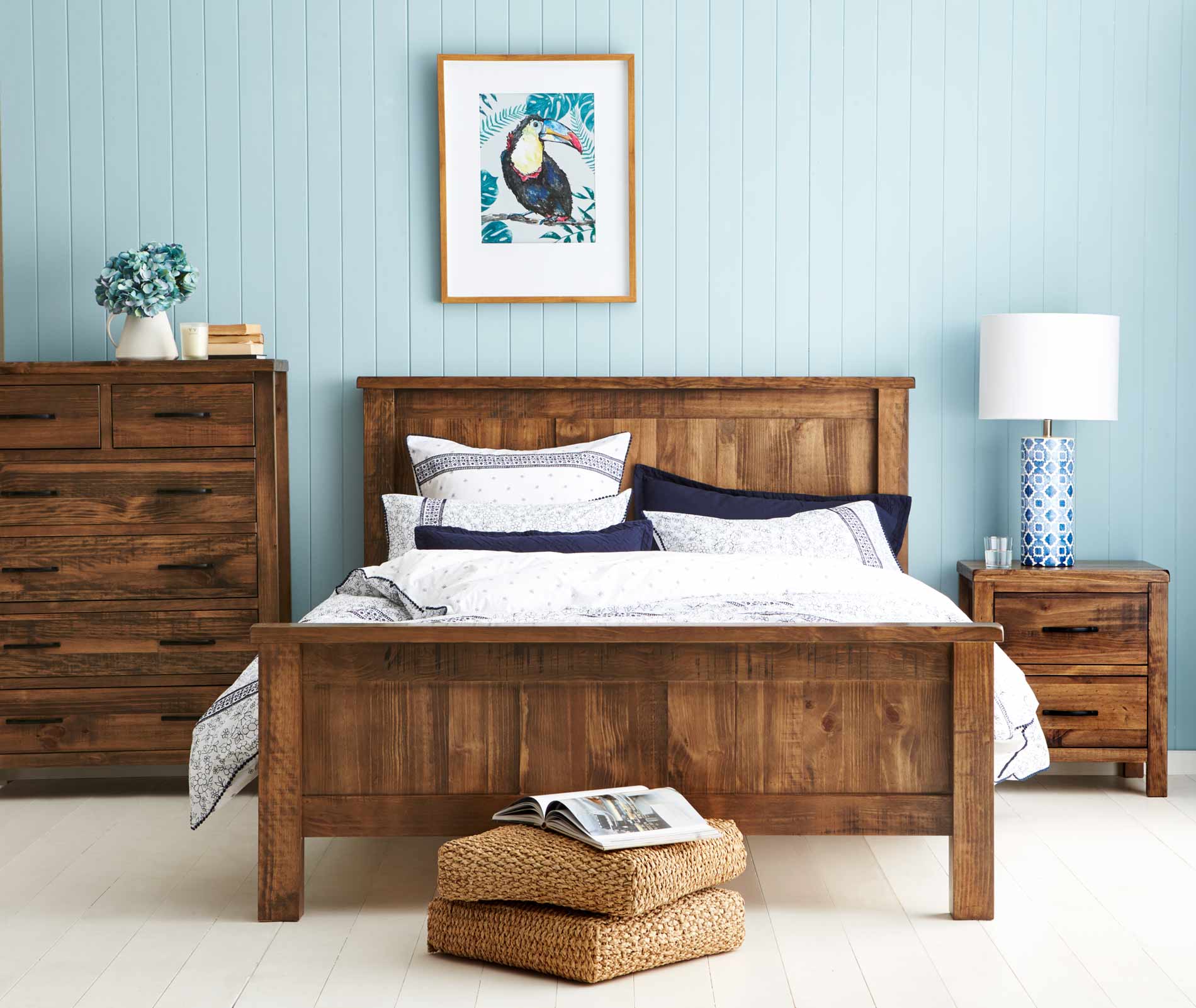 mẫu giường gỗ nghiến