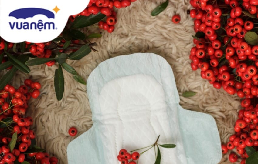 ngủ quên không thay băng vệ sinh