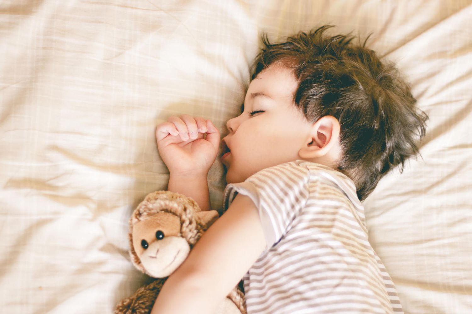 cách khắc phục trẻ khó ngủ vào ban đêm