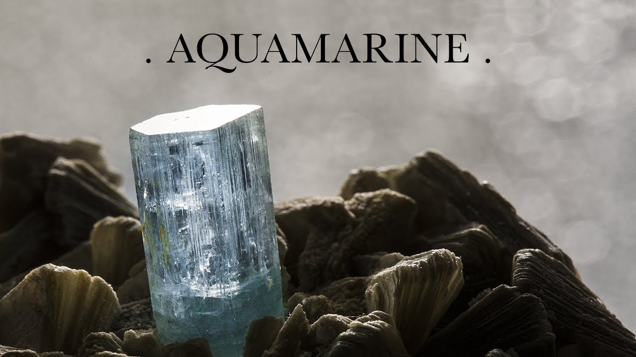 đá aquamarine thô