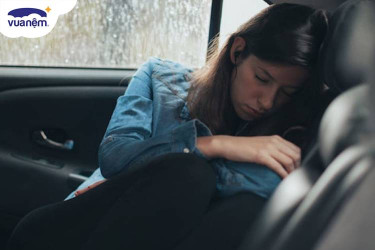 dễ buồn ngủ khi ngồi trên xe