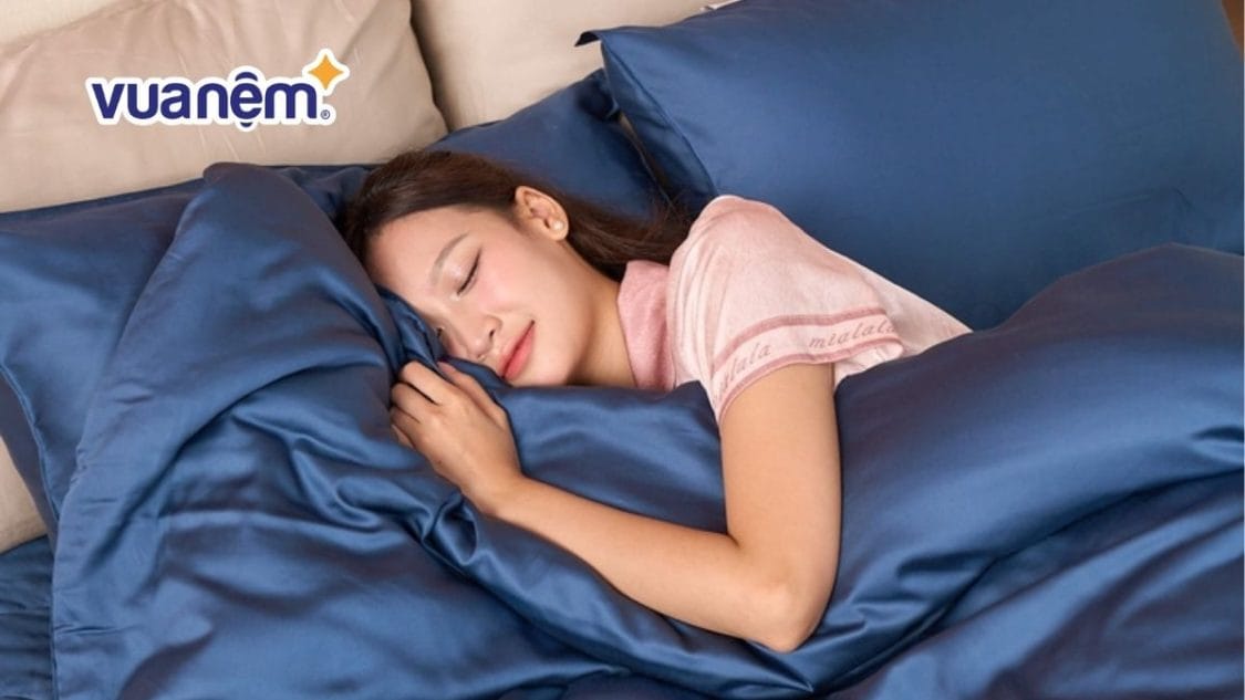 hắt hơi khi ngủ