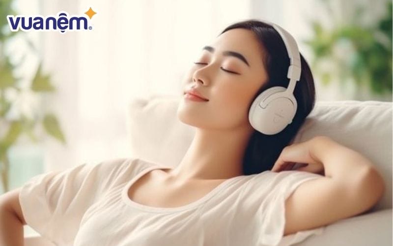 Nghe một bản nhạc nhẹ trước khi đi ngủ