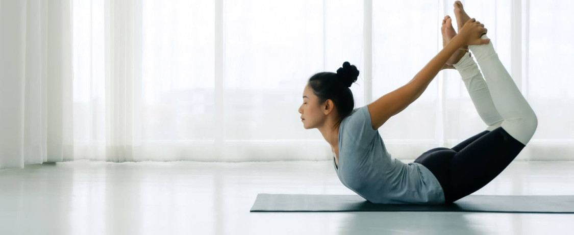  tham gia một vài lớp học yoga 