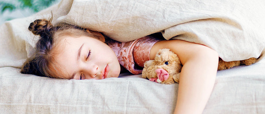 Trẻ từ 3 - 6 tuổi cần ngủ từ 10 - 12 giờ mỗi ngày