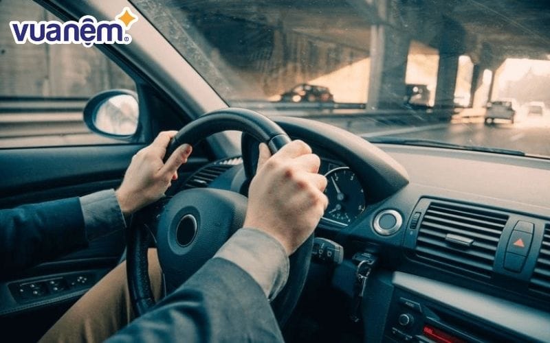 Yếu tố khác khiến chúng ta dễ buồn ngủ khi ngồi trên xe là tiếng ồn trắng