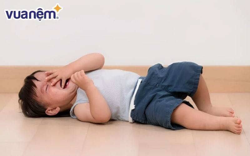 Bật TV khi ngủ có hại không - Xem TV ảnh hưởng tới cảm xúc của trẻ nhỏ
