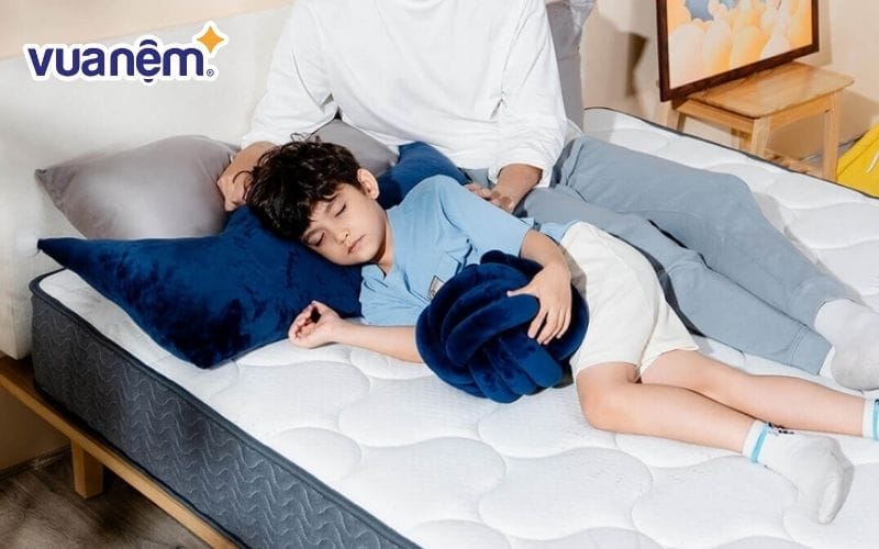 Trẻ từ 3 - 6 tuổi cần ngủ từ 10 - 12 giờ mỗi ngày