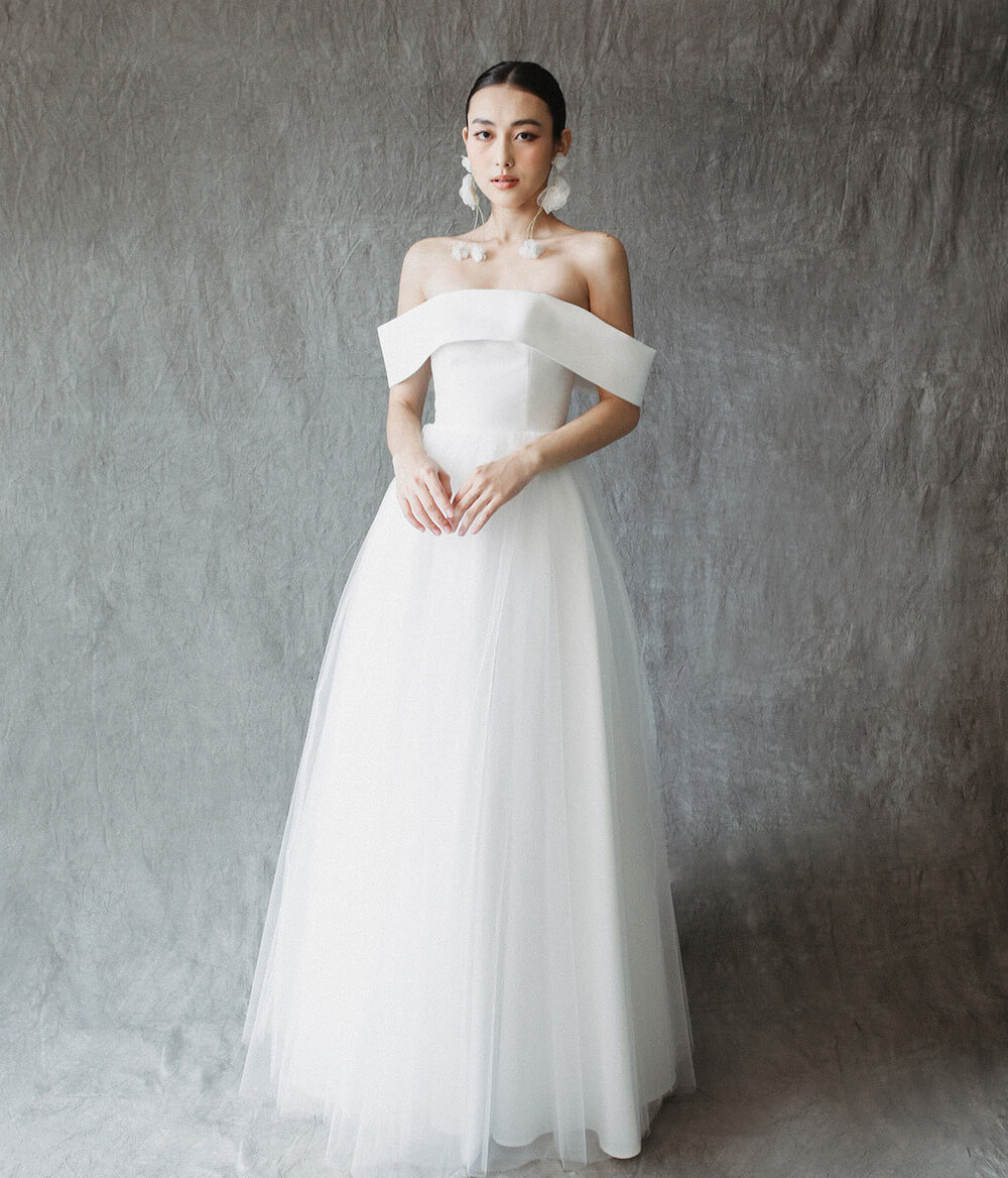 Mẫu váy cưới Hàn Quốc bồng bềnh, nhẹ nhàng và rất gợi cảm 