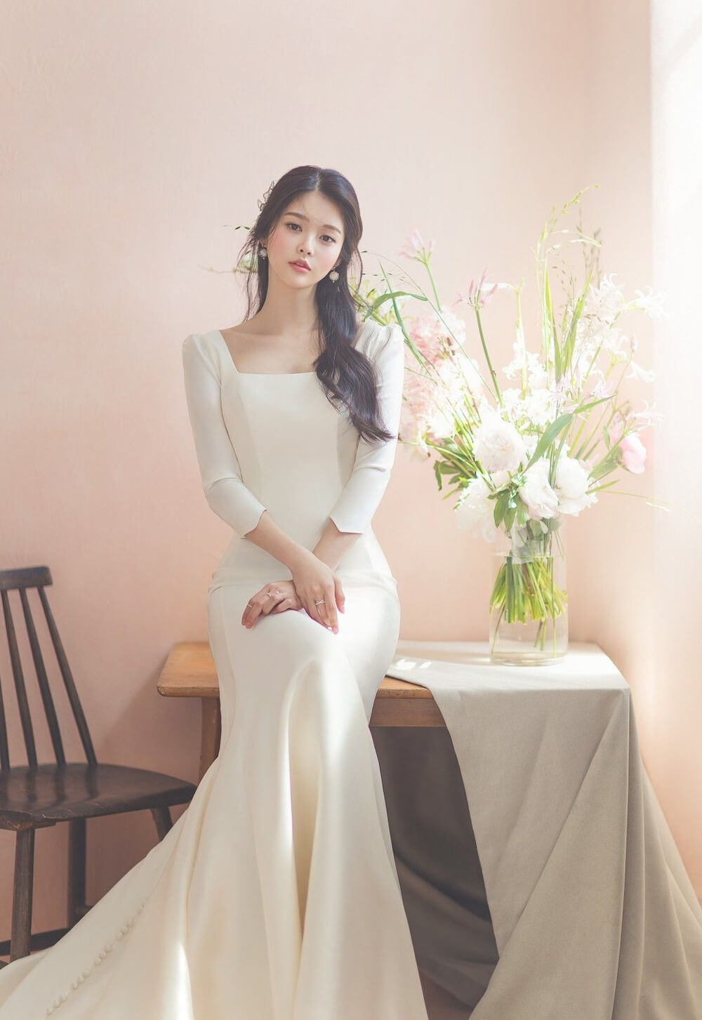 Váy cưới Hàn Quốc tôn vinh vẻ đẹp thanh lịch, sang trọng 