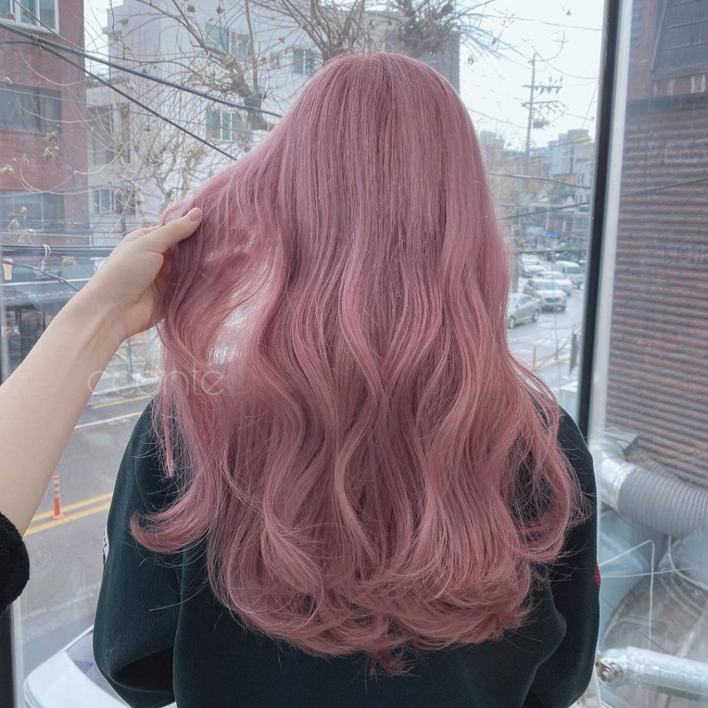 Bật mí những màu tóc nâu hồng quyến rũ và thời thượng, giúp nàng thay đổi  diện mạo đón Tết