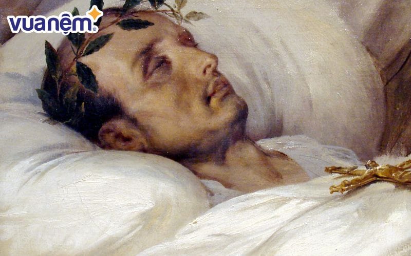 Napoleon Bonaparte có thói quen ngủ theo quãng hay còn gọi là giấc ngủ đa pha