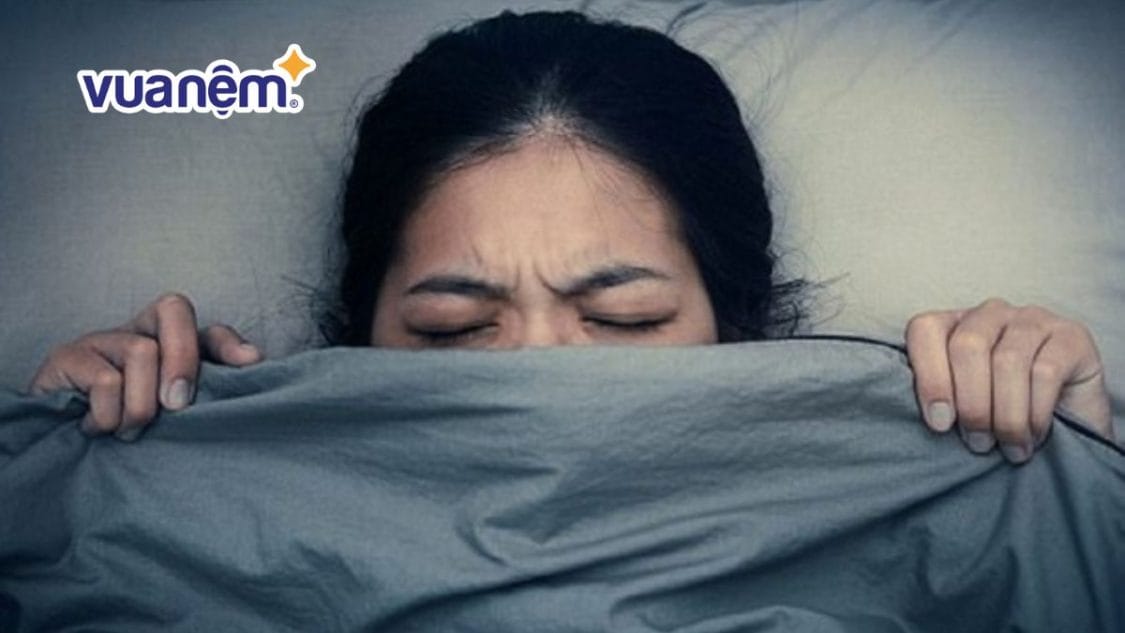 Rối loạn hành vi giấc ngủ REM là gì? Điều trị như thế nào?