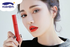 Mách bạn 10+ thỏi son màu đỏ cam khiến nàng xinh ngất ngây