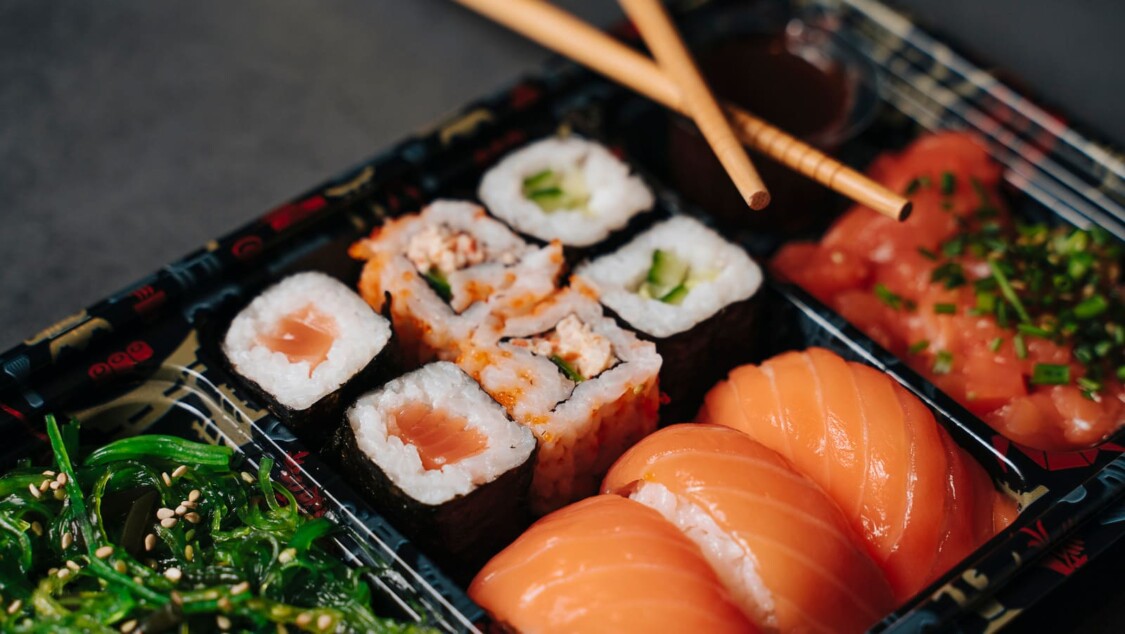 sushi và sashimi được coi là một món ăn cần bổ sung