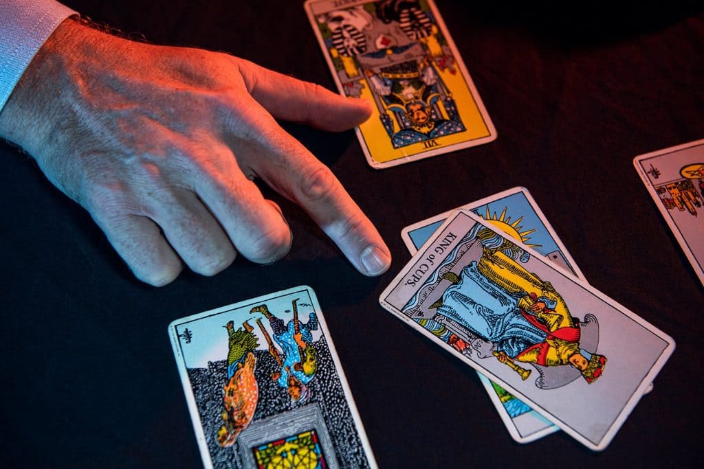 xem bói bài tarot ở hẻm tarot hà nội