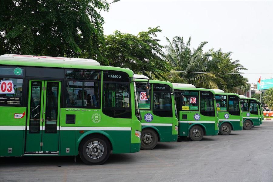 Bến xe bus Đầm Sen Hòa Bình