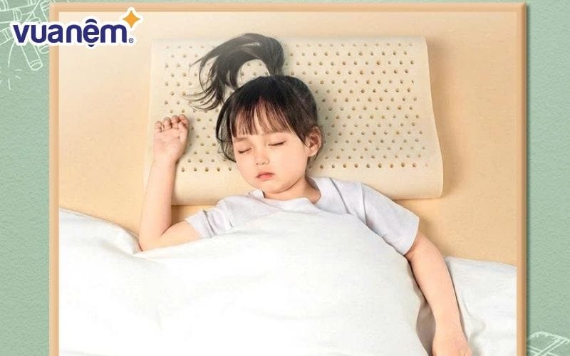 Cách nằm gối cao su non cho trẻ em