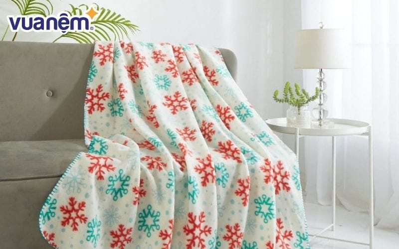 Chăn bông tuyết với thiết kế đa dạng rất được ưa chuộng ở Việt Nam