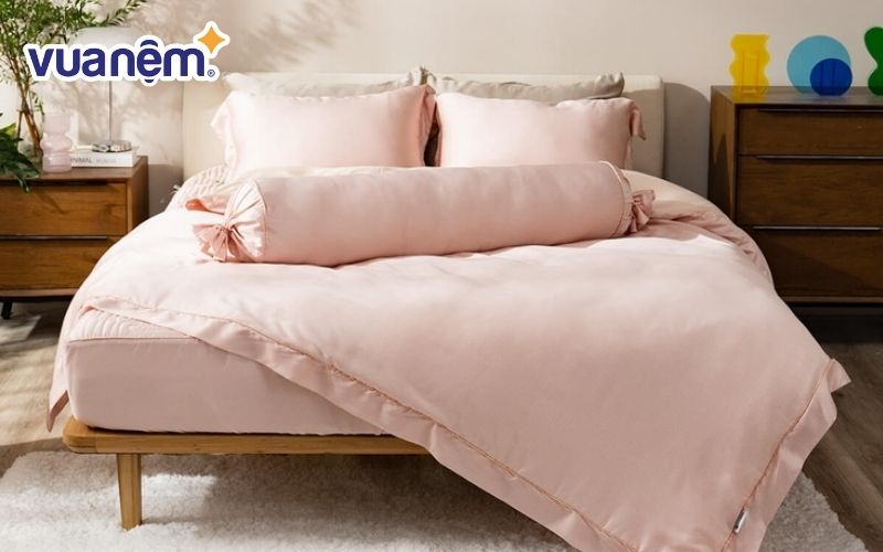 Chăn ga lụa là món quà lý tưởng dành cho người thích ngủ nướng