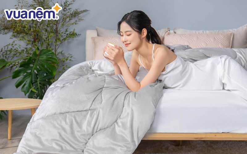 Các sản phẩm chăn lông thỏ, chăn nhung tuyết của Vua Nệm rất được ưa chuộng trên thị trường