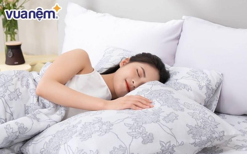 Mở mắt giữa đêm khi bạn ngủ sẽ khiến bạn thấy những điều không tốt