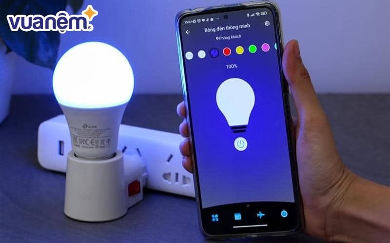 Đèn thông minh có thể điều chỉnh màu ánh sáng phù hợp