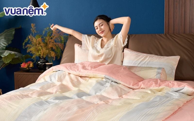 Chất lượng chăn ga gối nệm cũng đóng vai trò quan trọng trong việc hỗ trợ giấc ngủ sâu