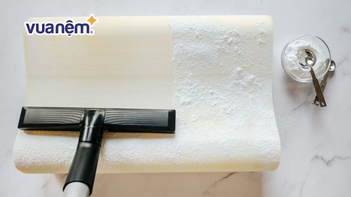 Giặt vệ sinh gối cao su non