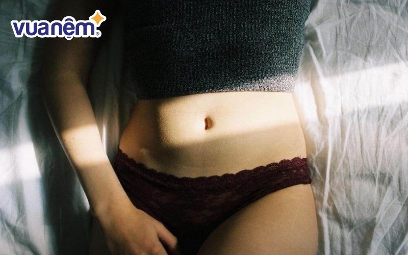 Không mặc quần lót lúc ngủ giúp giảm kích ứng da