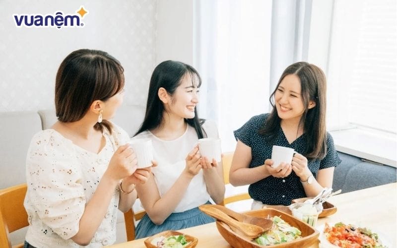 Không lập tức đi ngủ sau khi ăn 