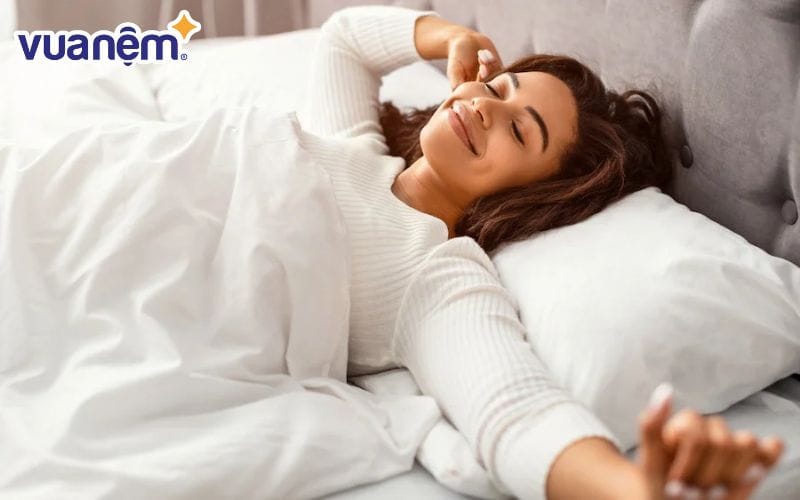 Nệm cao su Vinalatex giúp bảo vệ cột sống lưng người nằm rất tốt