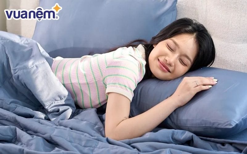 Ngủ mơ là hiện tượng bình thường mà ai cũng sẽ gặp