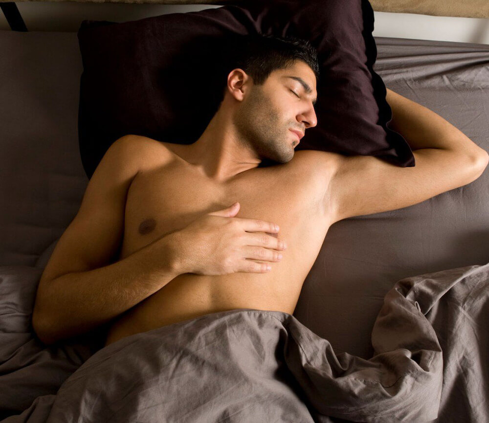 lợi ích khi ngủ cởi trần