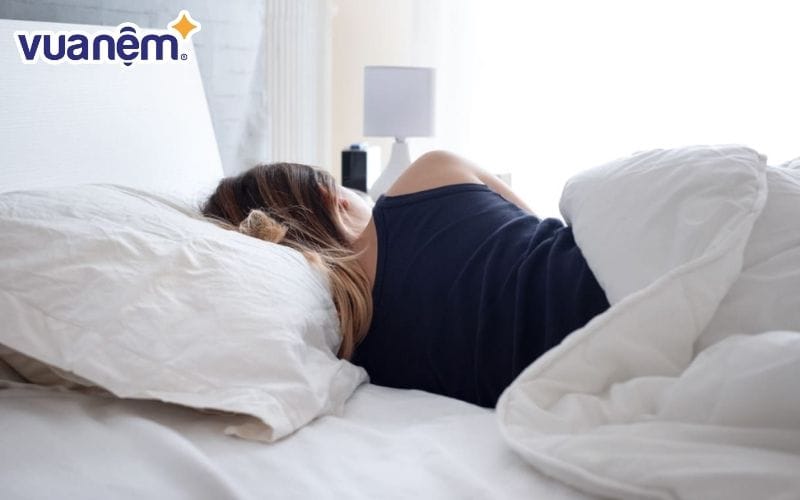 Bạn có thể ngủ ở bất kỳ vị trí nào trên giường mà không lo lắng nguy cơ ảnh hưởng sức khỏe