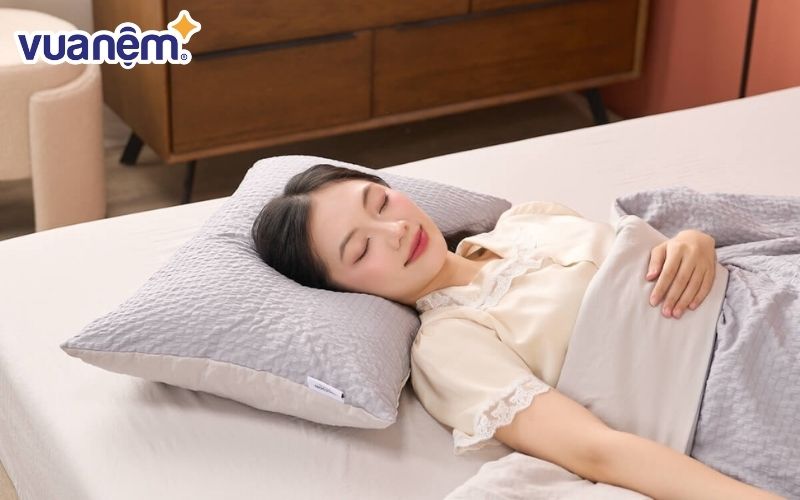 Nói mớ và mộng du thường xảy ra trong lúc ngủ