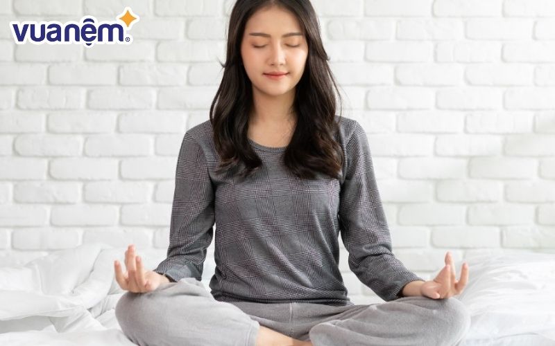 Thực hành cười chủ động kết hợp hít thở sâu