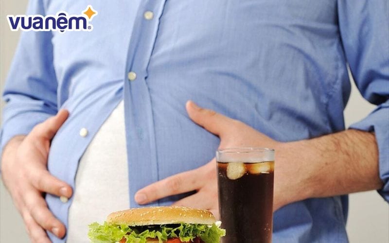 Tránh ăn quá no hoặc quá đói trước khi ngủ