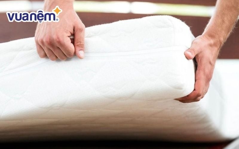 Đổi chiều nệm sau một thời gian sử dụng là cách làm cứng nệm memory foam