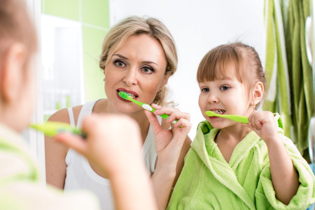 chọn bàn chải đánh răng cho trẻ em